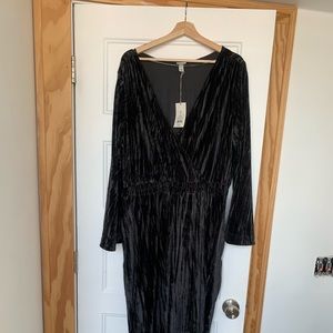 Black polyester women’s jumpsuit!